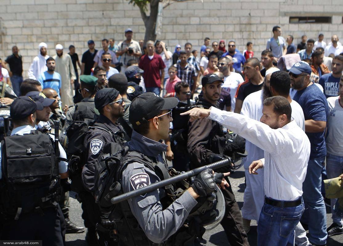 مواجهات بين مصلين والشرطة الإسرائيلية في باحة «الأقصى»